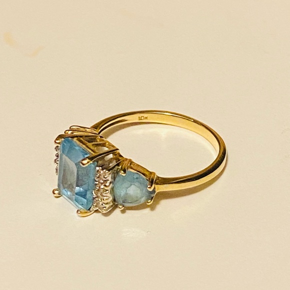 Jewelry - 10K Aquamarine and Diamond Ring Sz 5 1/2